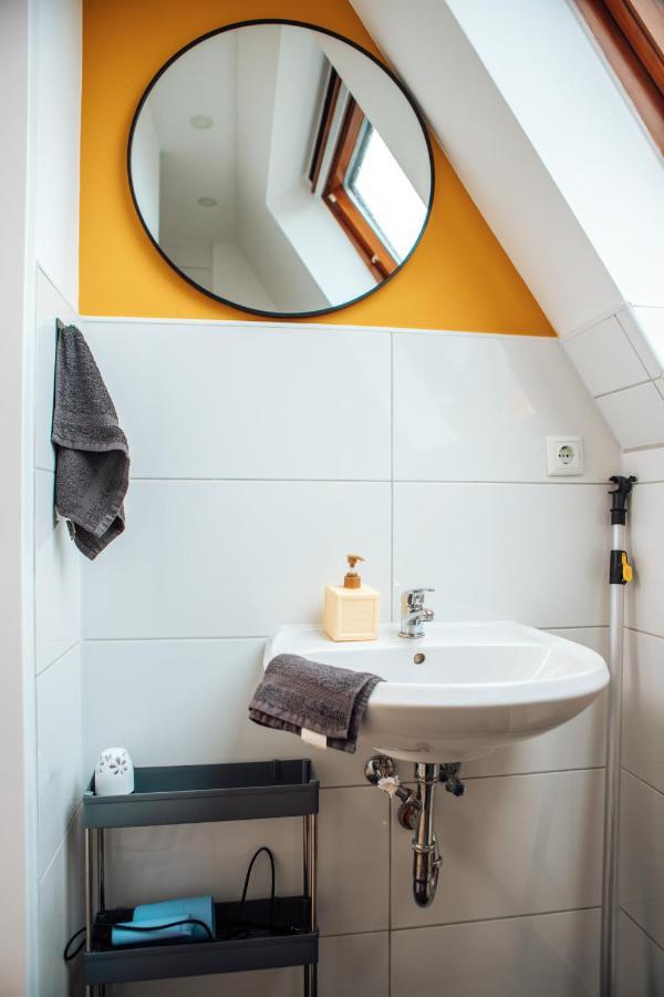 Central-Living Yellow - Wifi - Netflix - City Essen Eksteriør billede